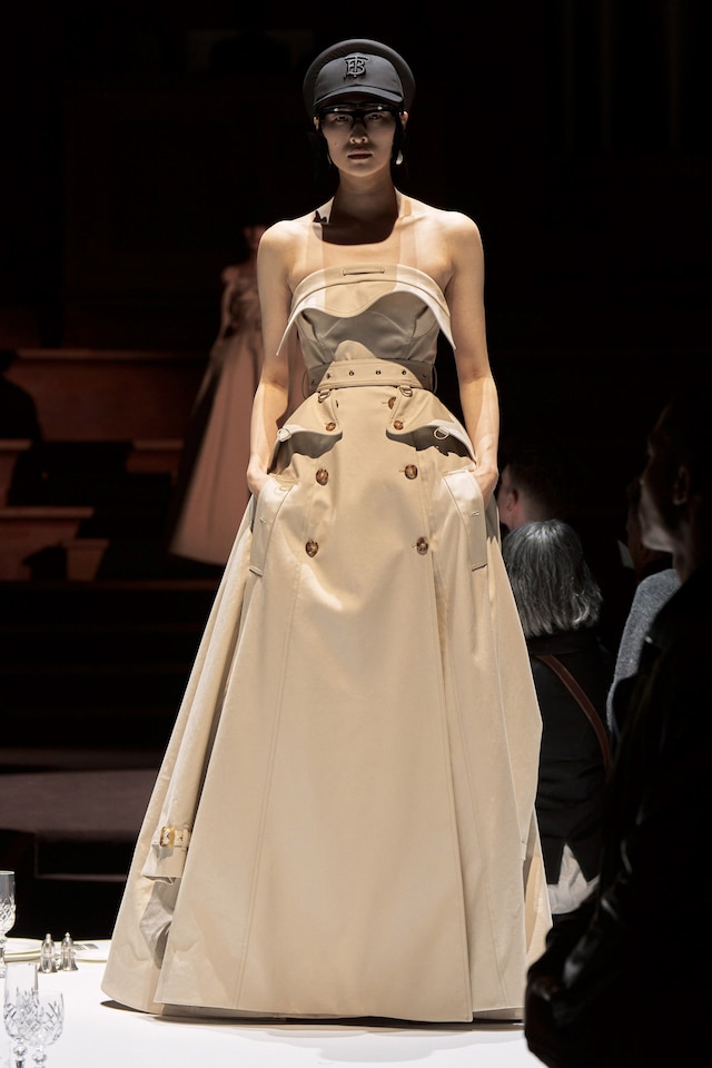 Burberry AW22 collection by Riccardo Tisci 20