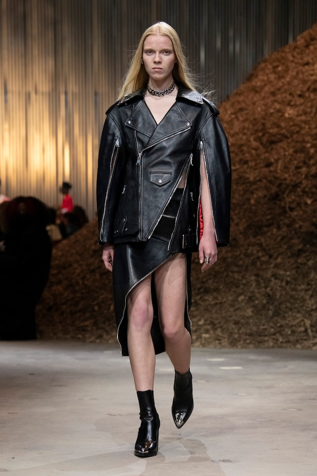 Alexander McQueen AW22 10