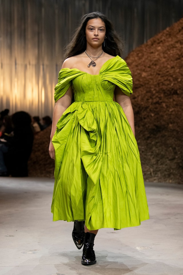 Alexander McQueen AW22 13