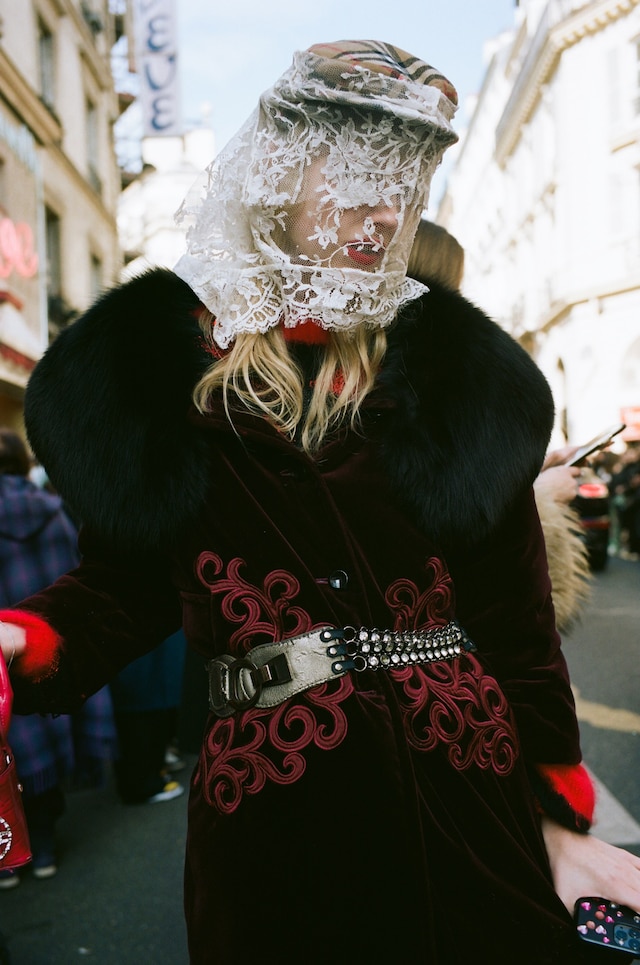 Paris Fashion Week AW22 street style 7