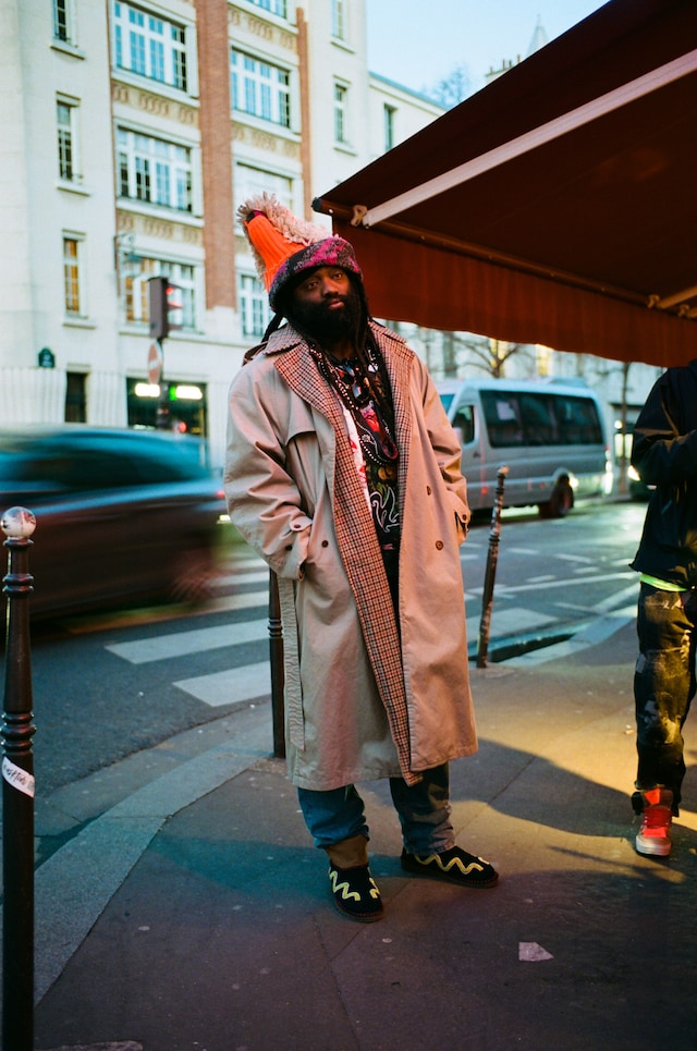 Paris Fashion Week AW22 street style 18