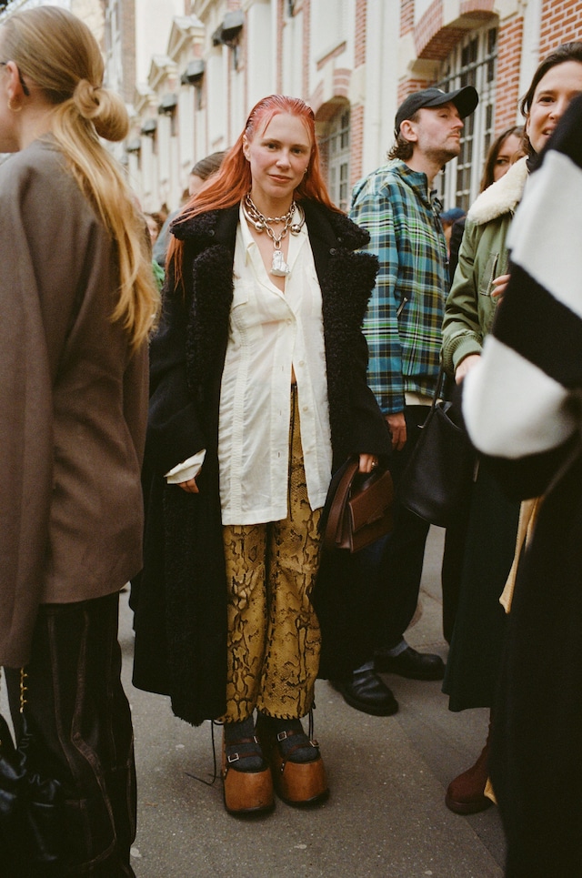 Paris Fashion Week AW22 street style 19