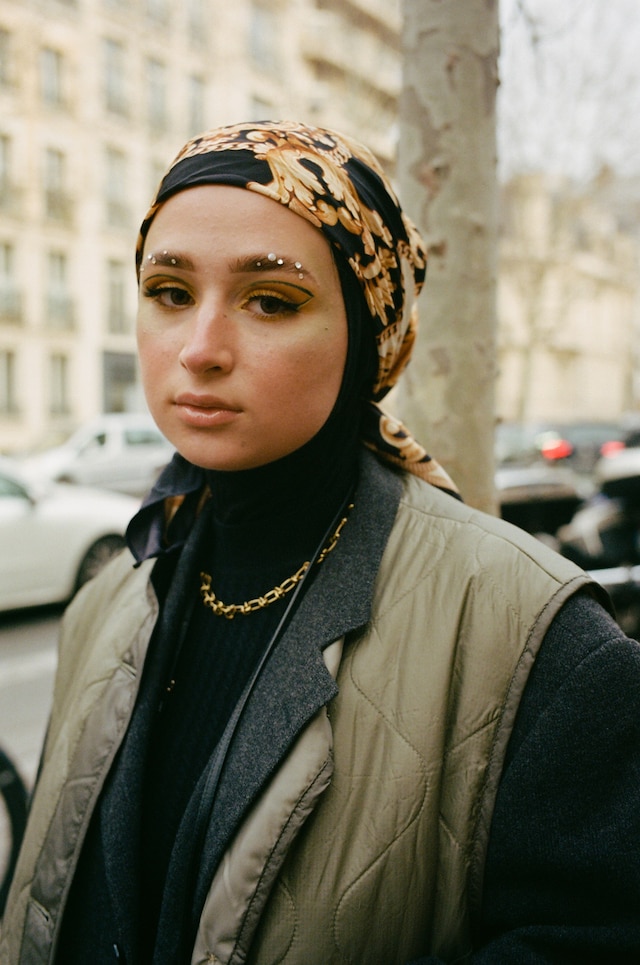 Paris Fashion Week AW22 street style 25