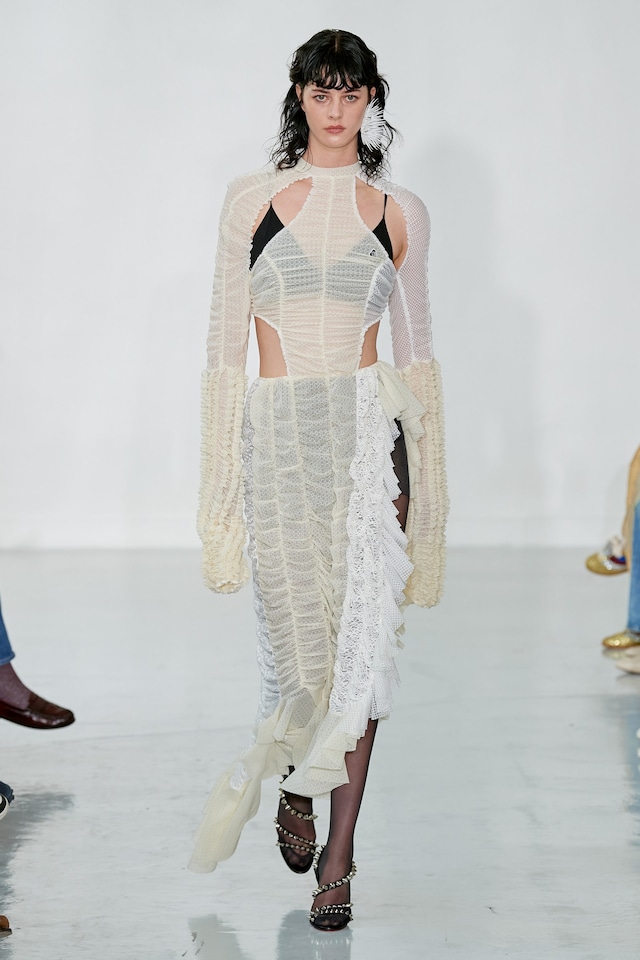 Ester Manas AW22 inclusive collection at PFW 1