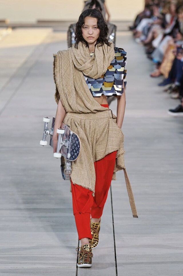 Louis Vuitton Cruise 2022 2
