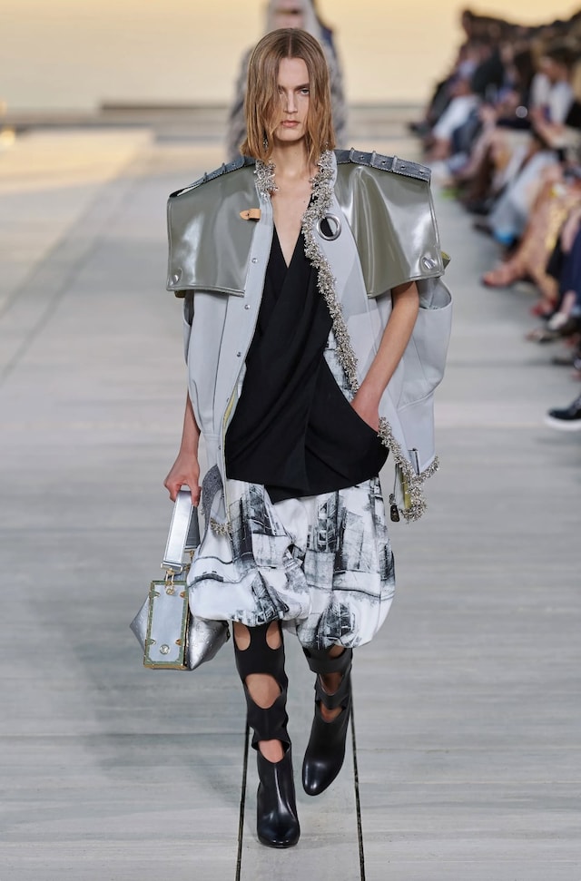 Louis Vuitton Cruise 2022 7