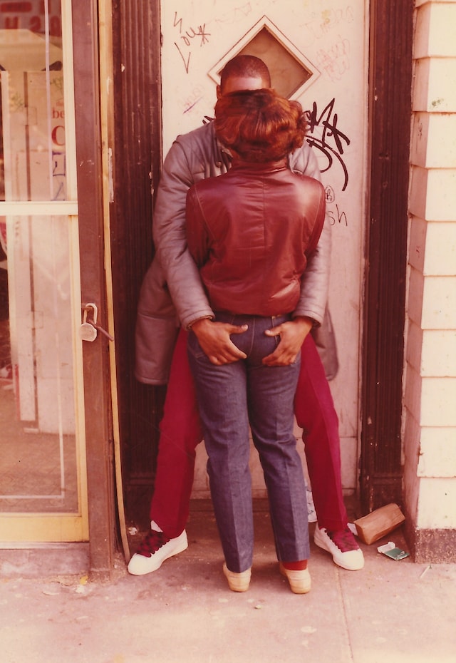 Jamel Shabazz, “Embracing the Feeling” (1982) 27