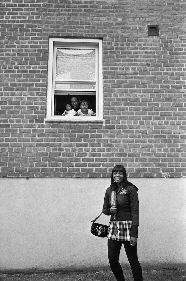 Jamel Shabazz, “Mother going to work” (2004) 36