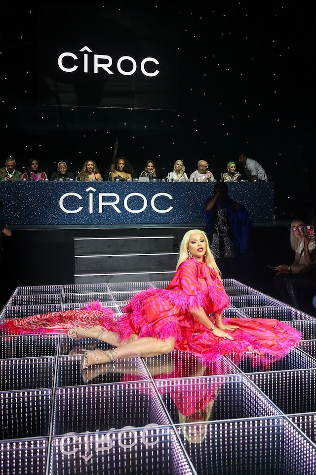 C&#206;ROC Iconic Ball - House Mother Legendary Lola Gu 1