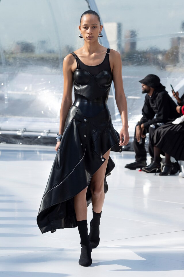 Alexander McQueen SS23 25