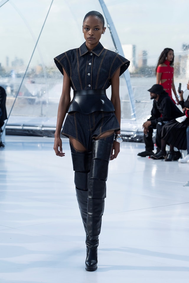 Alexander McQueen SS23 29