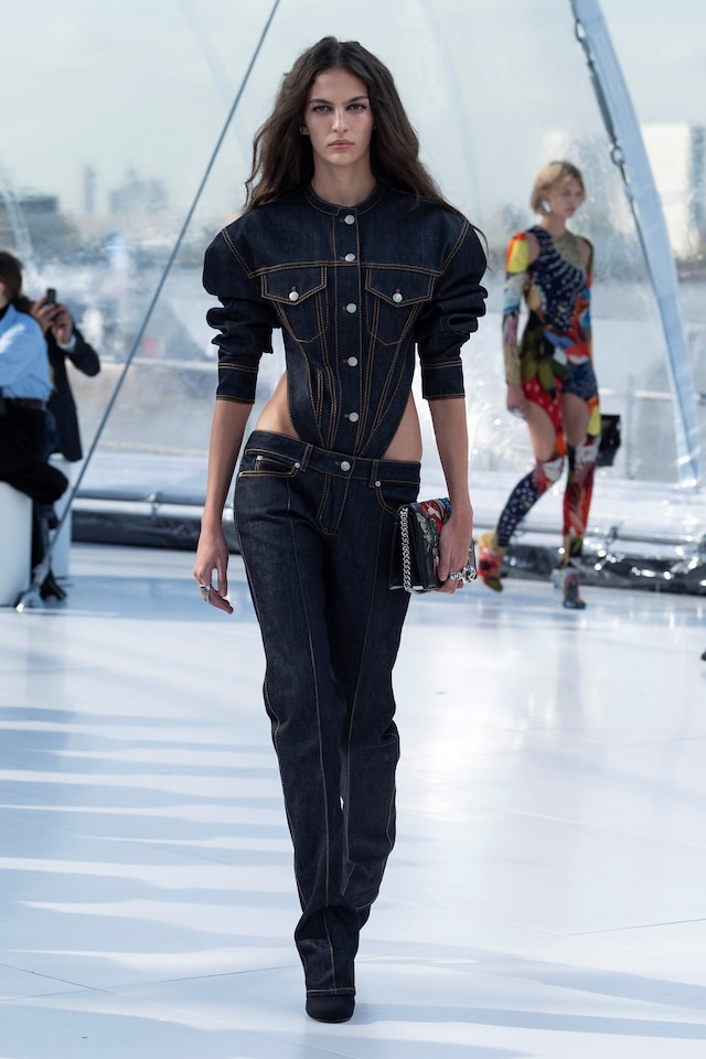 Alexander McQueen SS23 31