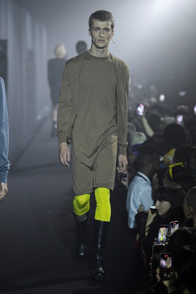 Raf Simons SS23 show at Printworks London 6