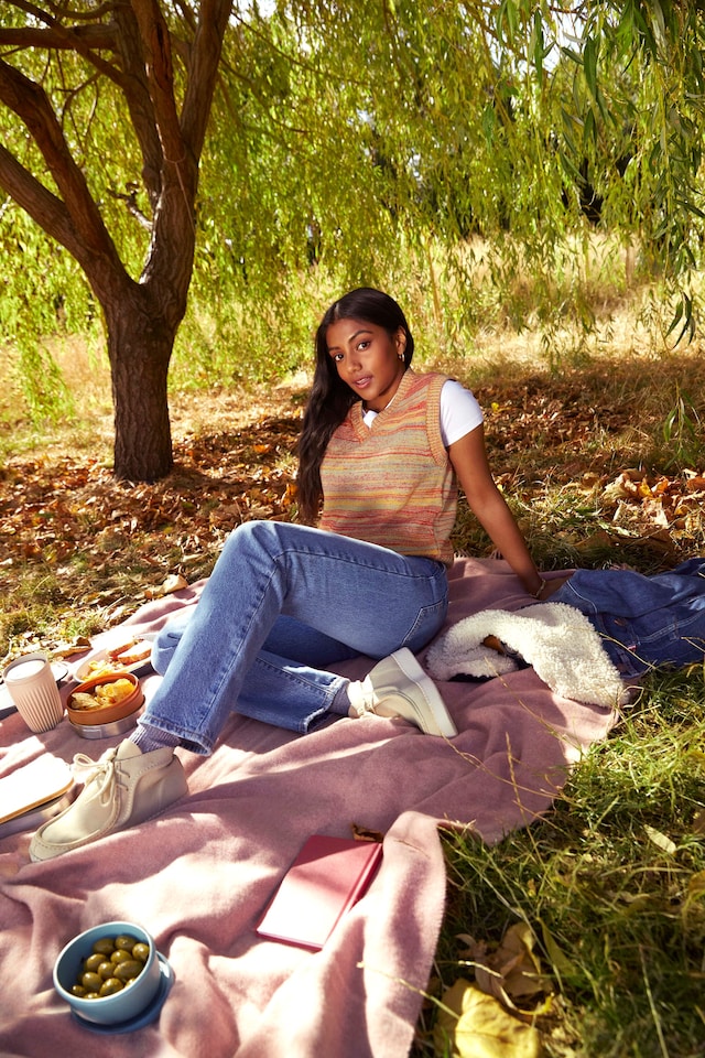 Levi&#39;s Jeans and a Nice Top 0