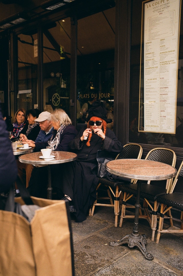 Street Style: Paris Fashion Week SS23 8