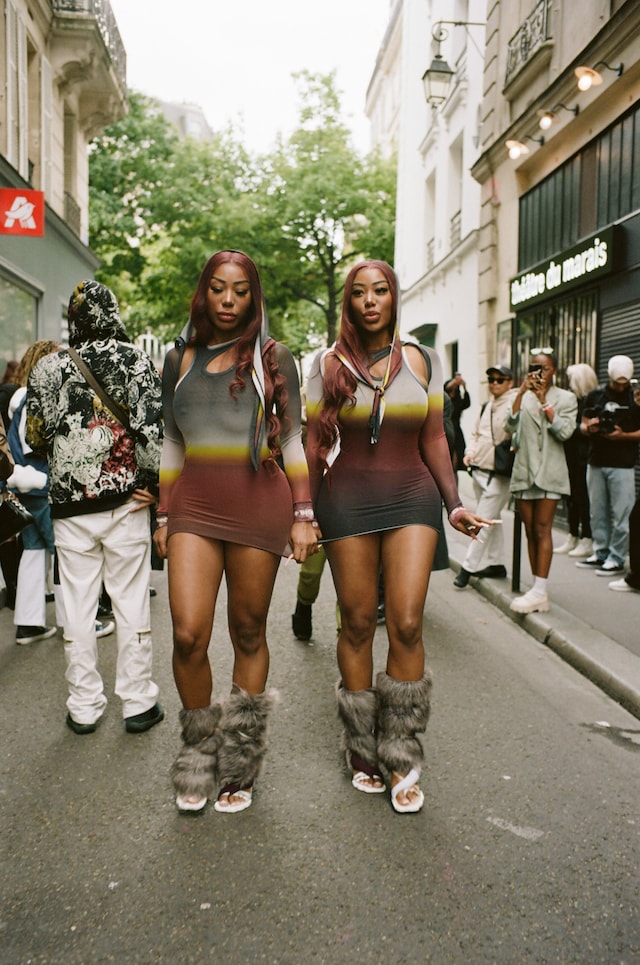 Street Style: Paris Fashion Week SS23 31