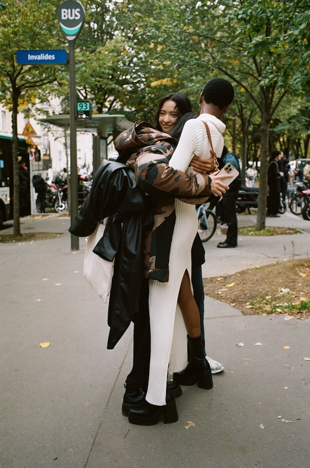 Street Style: Paris Fashion Week SS23 6