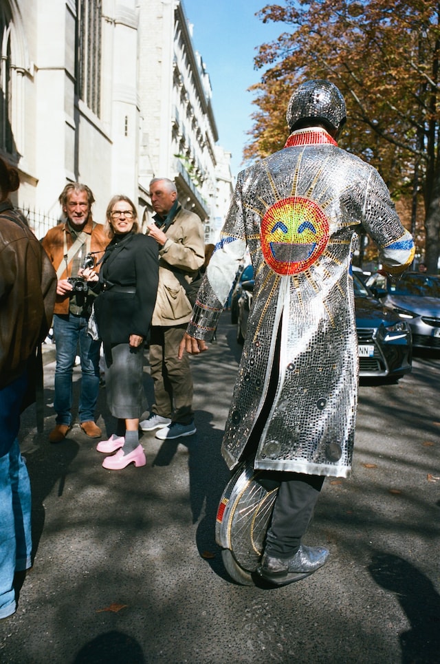 Street Style: Paris Fashion Week SS23 10