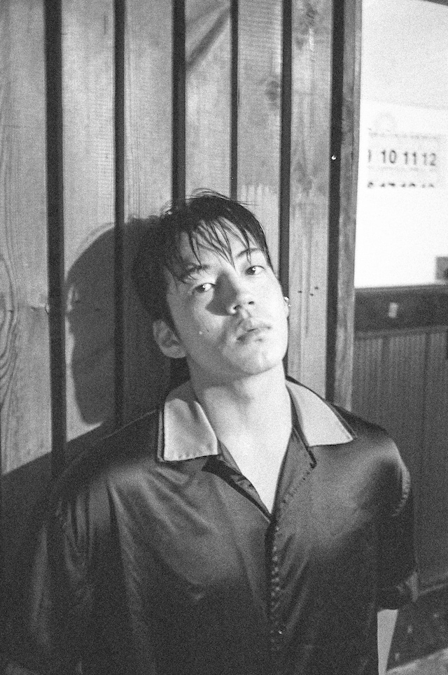 Kanmin Kim, Private Affairs in a Public Bathhouse 7