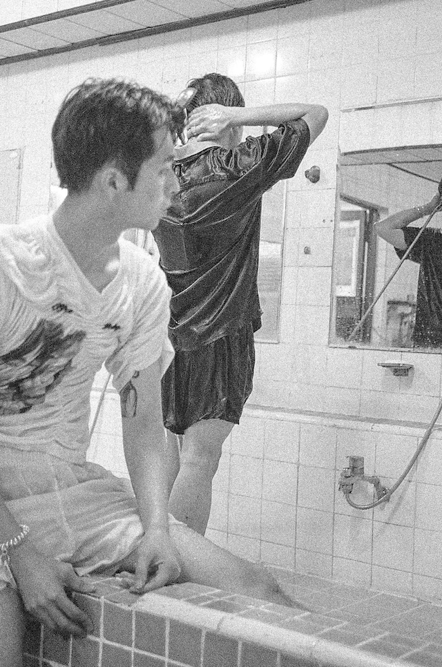 Kanmin Kim, Private Affairs in a Public Bathhouse 24