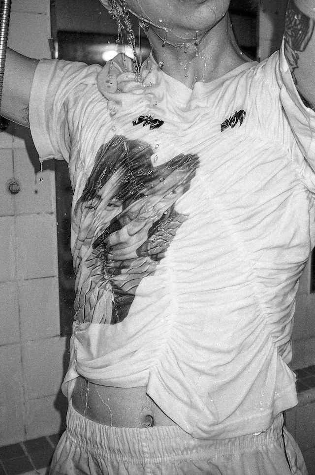 Kanmin Kim, Private Affairs in a Public Bathhouse 25