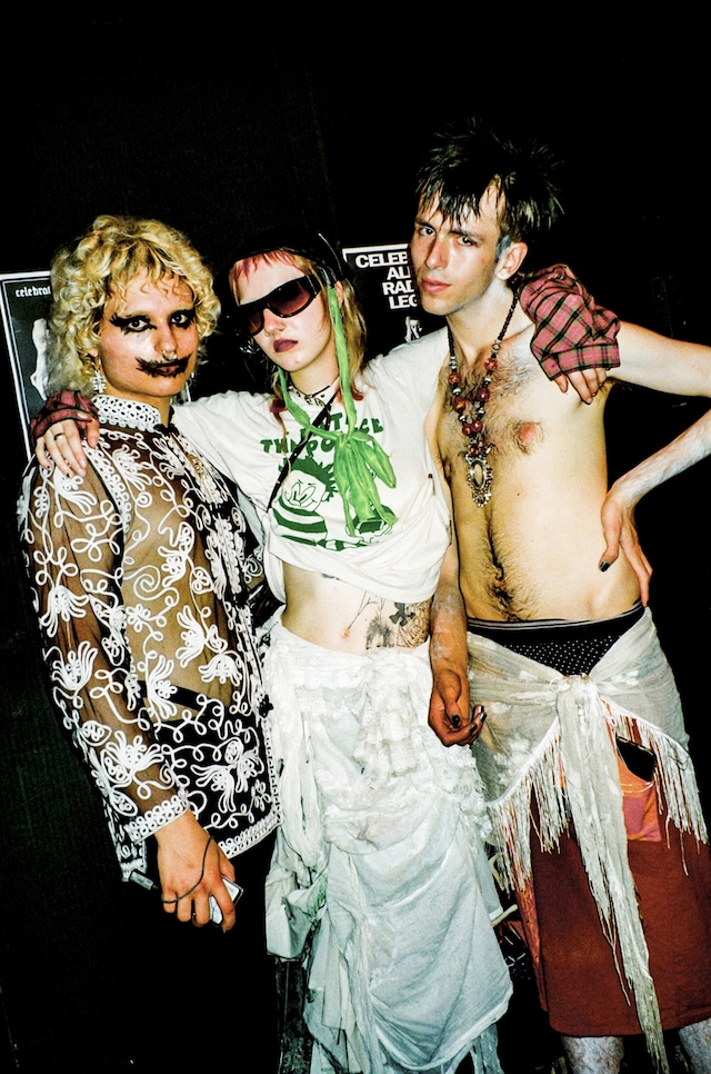 El Hogg’s portraits of London’s queer rave community 17