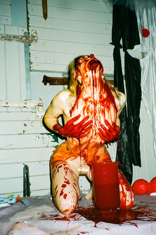 El Hogg’s portraits of London’s queer rave community 26