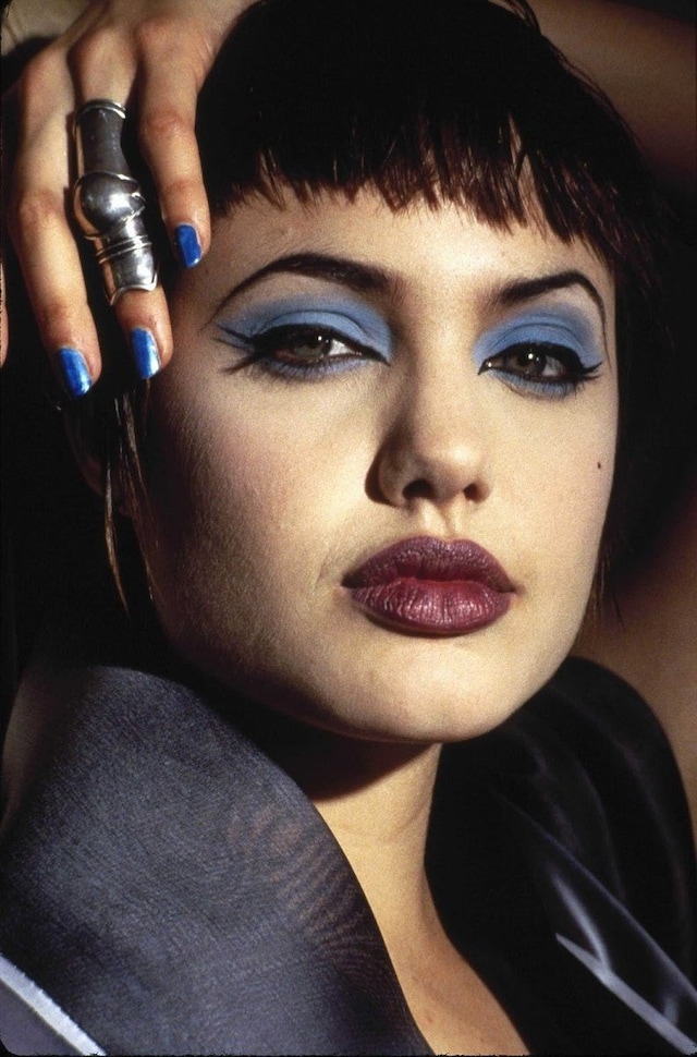 Angelina Jolie Hackers (1995) blue eyeshadow 9