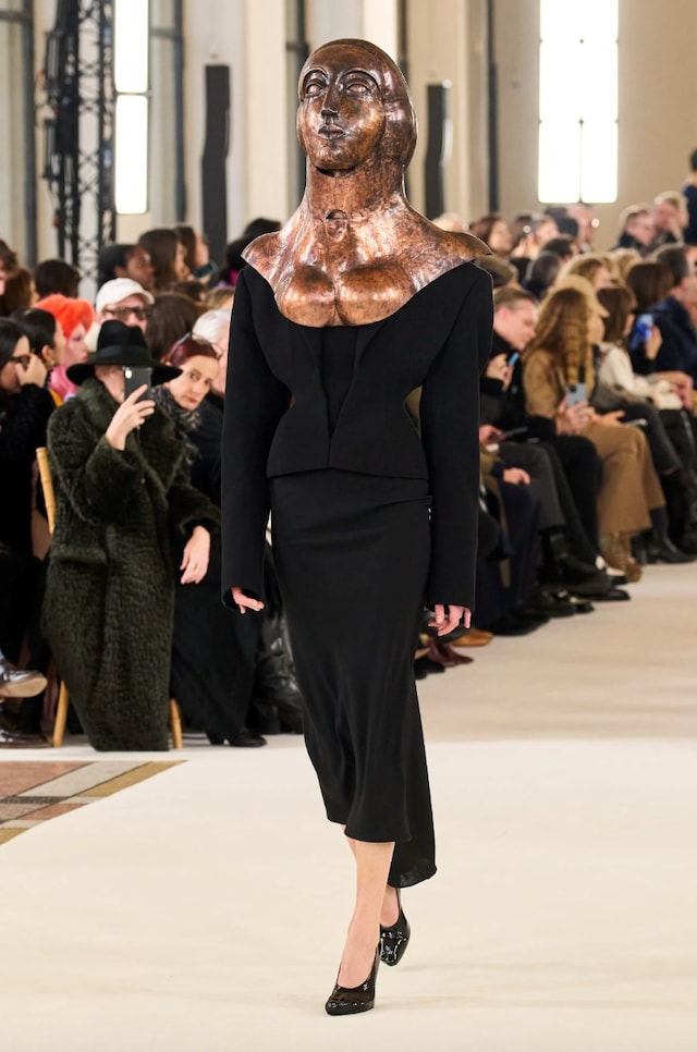 Schiaparelli SS23 couture 14