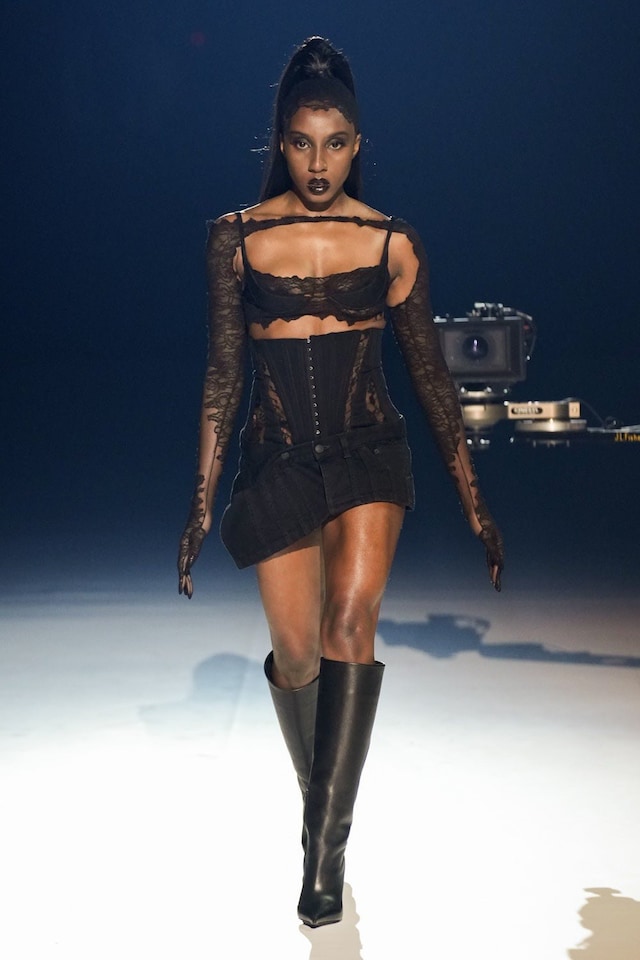Mugler AW23 10