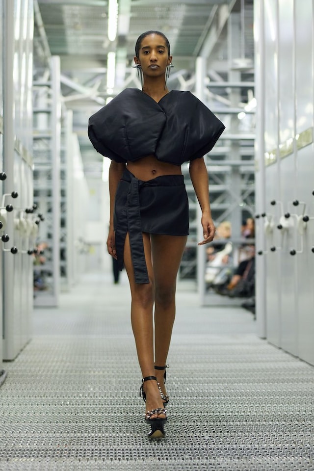 Sia Arnika Berlin designer AW23 collection womenswear 21