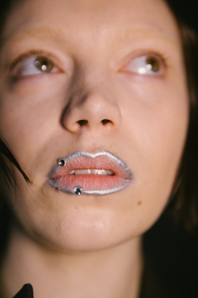 DiPetsa AW23 LFW Dazed Beauty Cris Fragkou 18