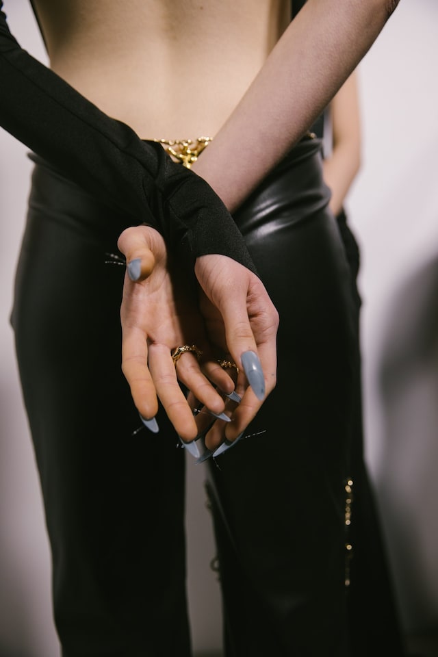DiPetsa AW23 LFW Dazed Beauty Cris Fragkou 4