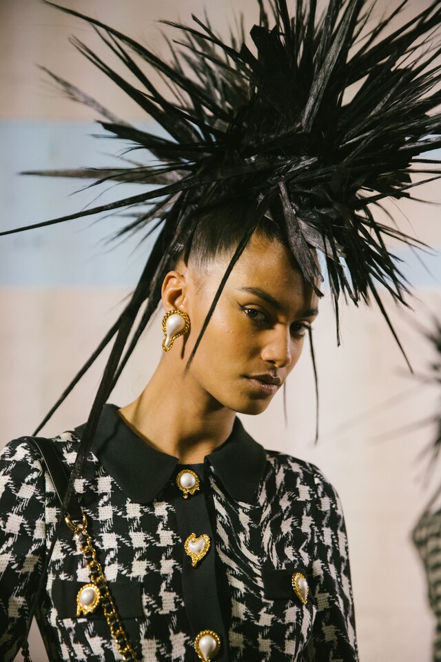 Moschino AW23 Jeremy Scott aristo-punks 6
