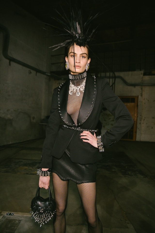 Moschino AW23 Jeremy Scott aristo-punks 19