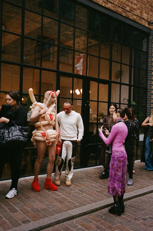 AW23 London Street Style 9