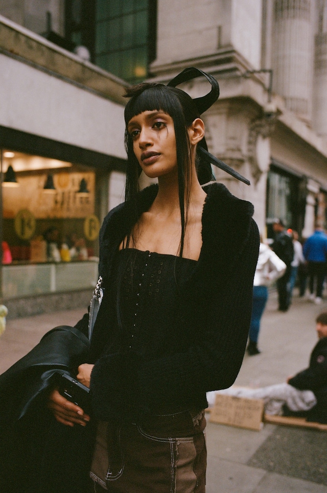 AW23 London Street Style 13
