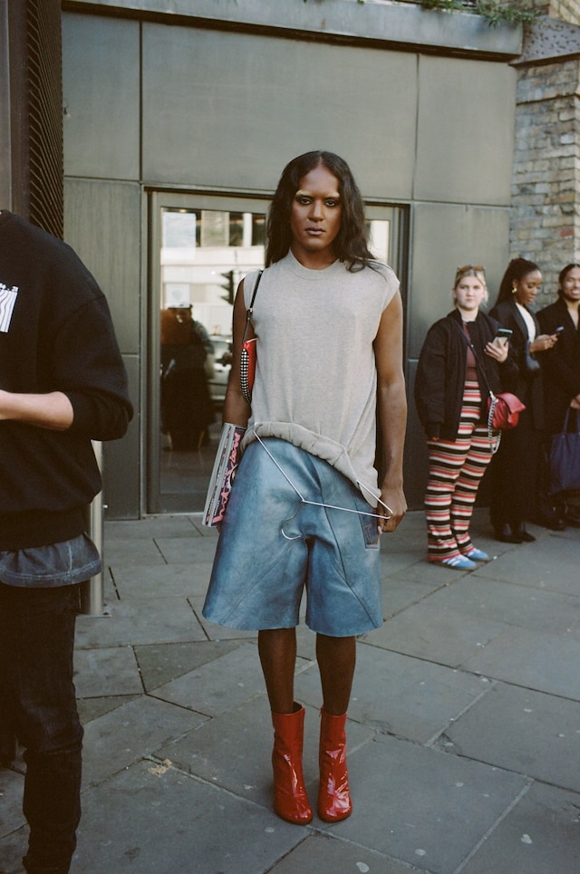 AW23 London Street Style 19