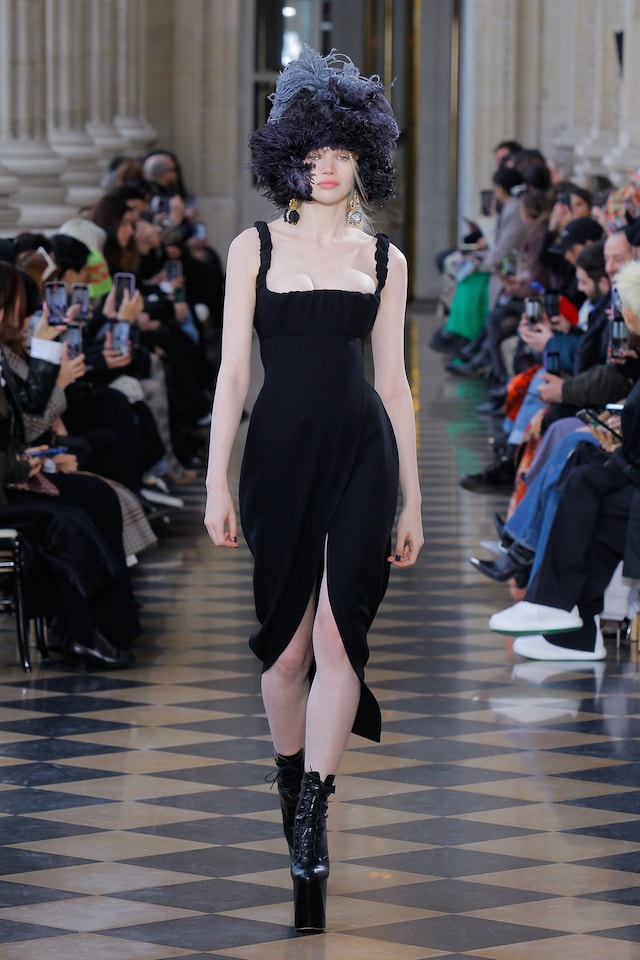 Andreas Kronthaler for Vivienne Westwood AW23 19