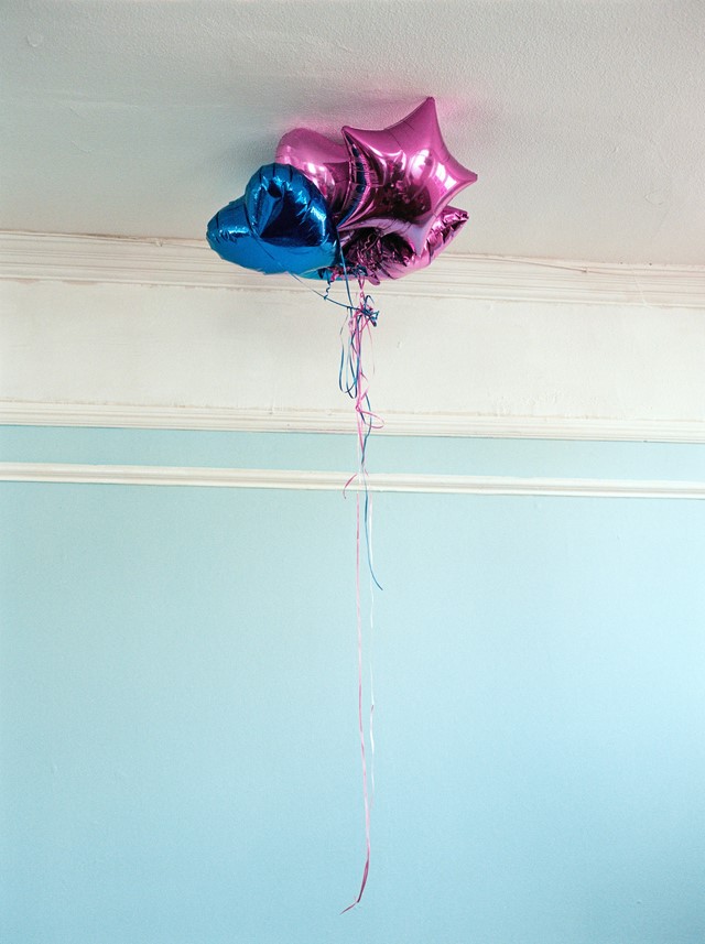 Mary McCartney, “Balloons on Ceiling” (2003)