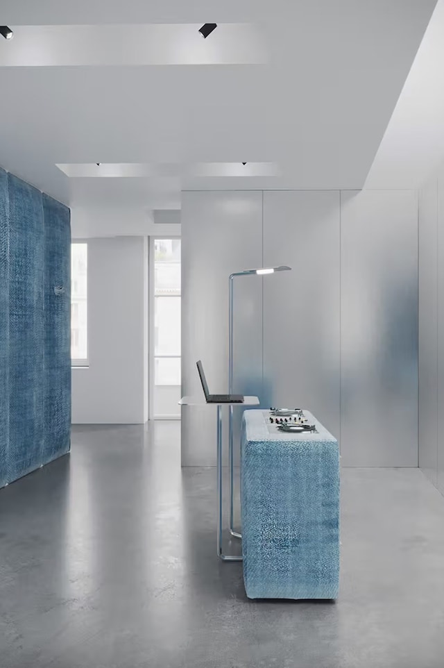 Harry Nuriev, Denim 6