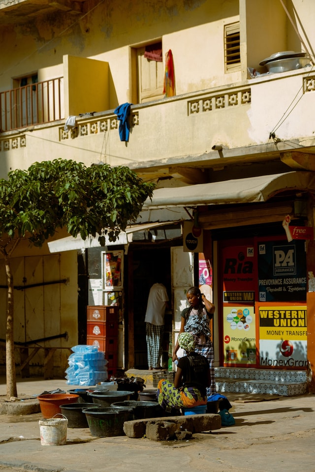 &#39;Sur le fil&#39; chanel 19m exhibition paris dakar 23