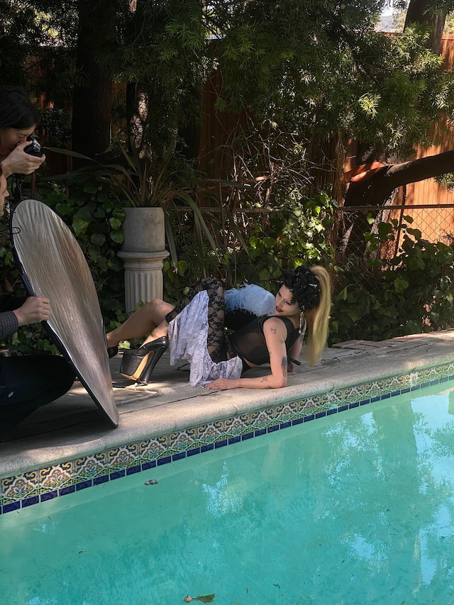 Gabbriette BTS Vivienne Westwood shoot 10