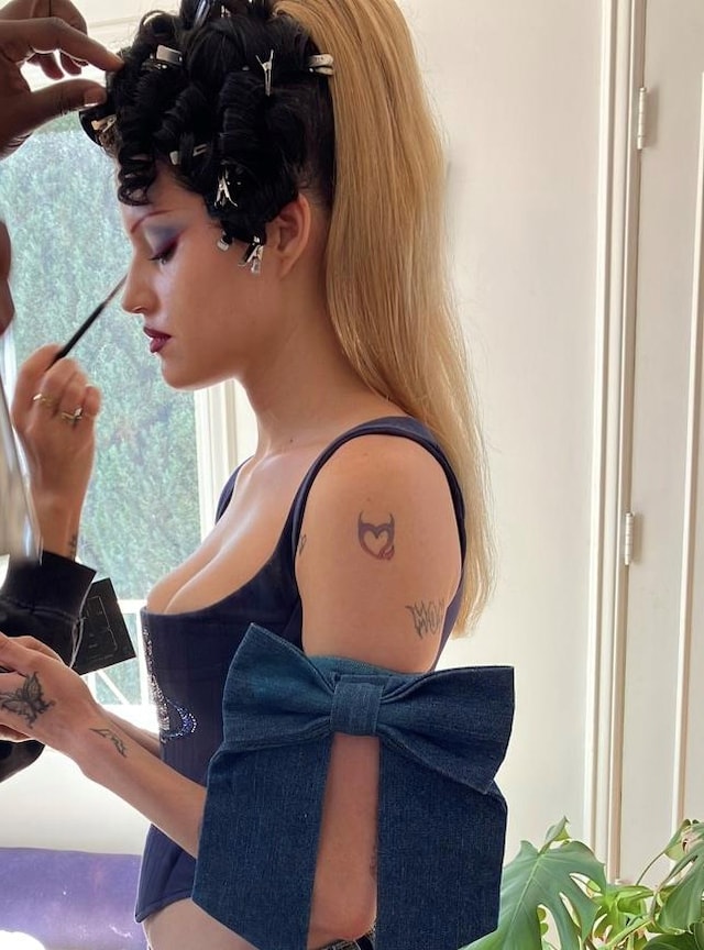 Gabbriette BTS Vivienne Westwood shoot 18