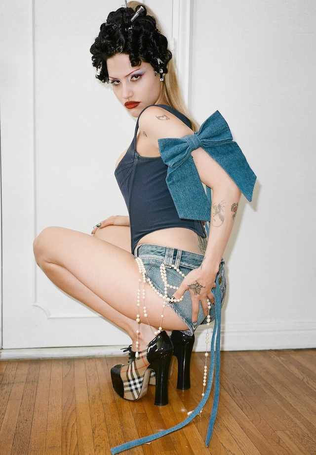 Gabbriette pays tribute to Vivienne Westwood 8
