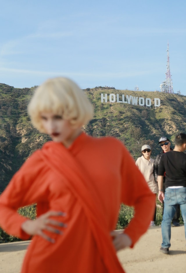 Gabbriette pays tribute to Vivienne Westwood 0