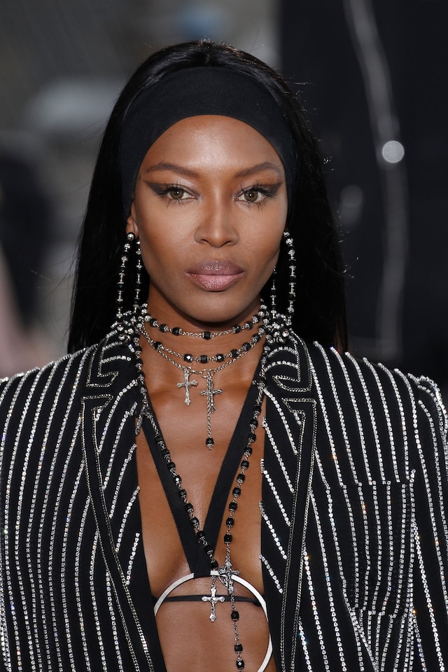 Cultural history of the black stretchy headband 7