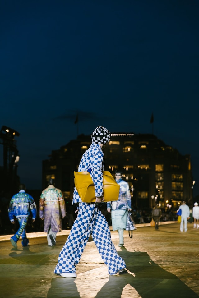 Louis Vuitton S24 16