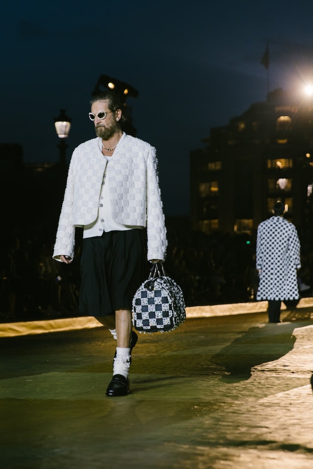Louis Vuitton S24 18
