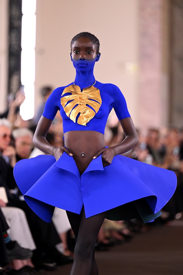 Beauty at Schiaparelli Couture AW23 | Dazed